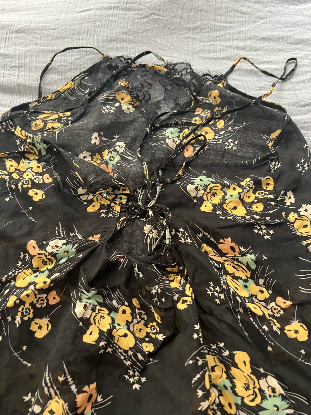 Medium
Black & Mustard Floral Ruffle vintage Slip Dress - Picture 10 of 11